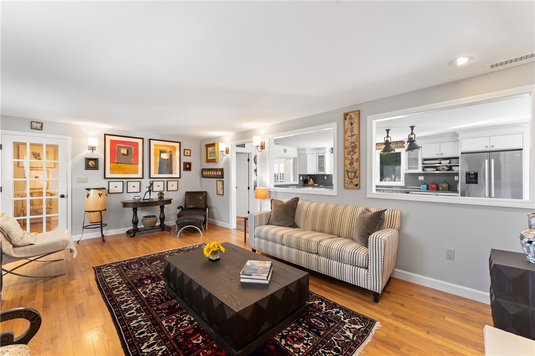 11 Stonegate Road Warren, RI 02885 - Photo 16 of 44