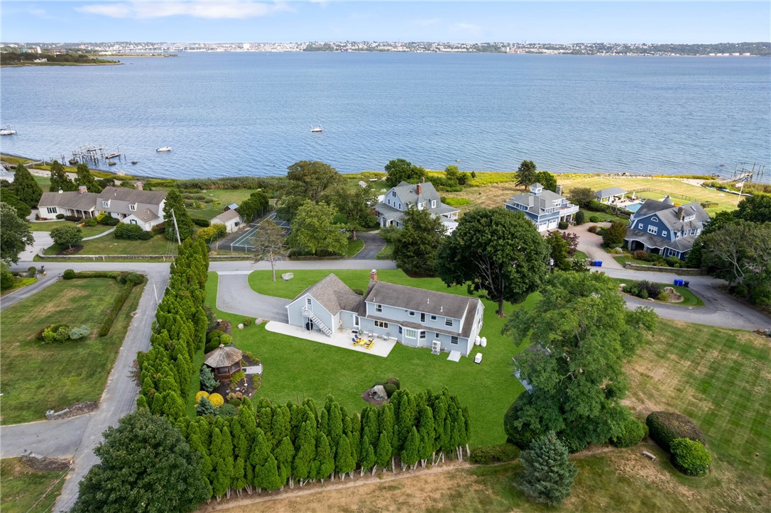 11 Stonegate Road Warren, RI 02885 - Photo 2 of 44