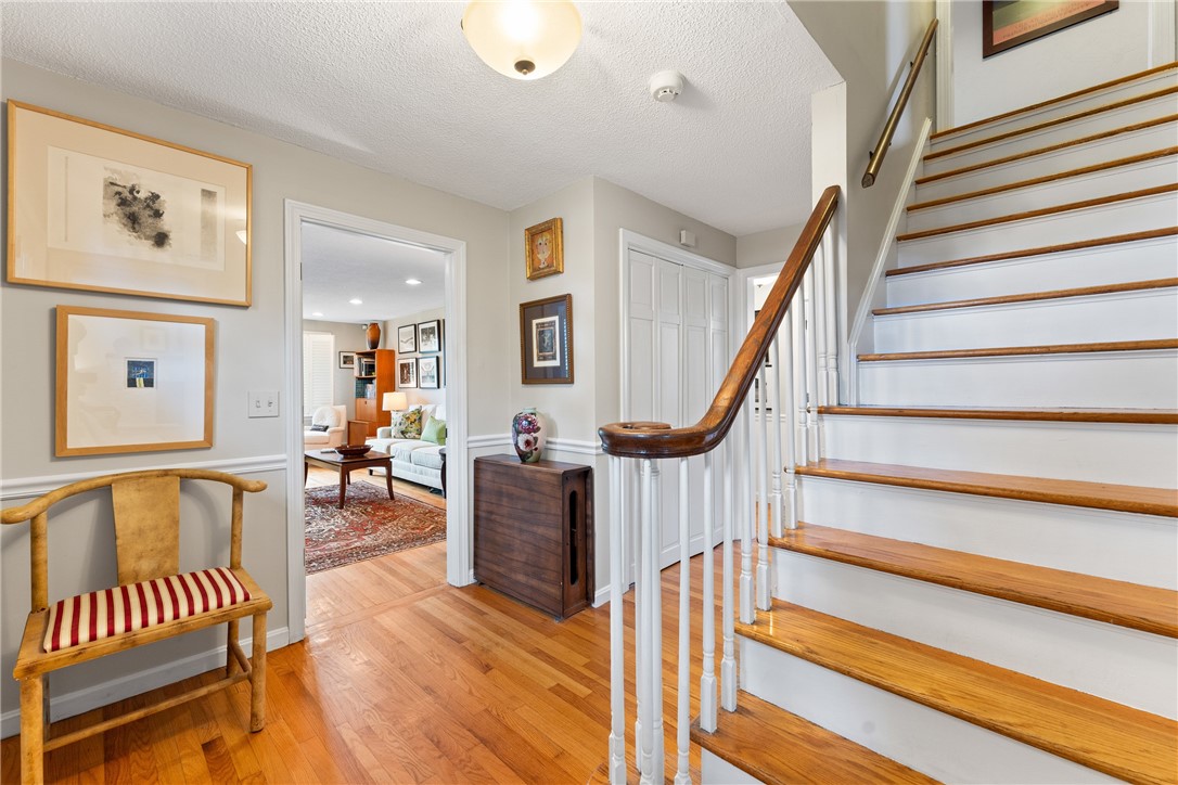 11 Stonegate Road Warren, RI 02885 - Photo 27 of 44 front hall