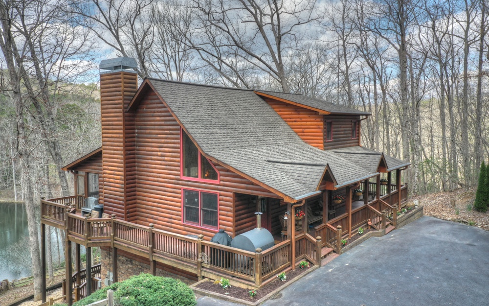 259 Stillwater Blue Ridge Blue Ridge, GA 30513 - Photo 1 of 1 a front view of a house with a yard