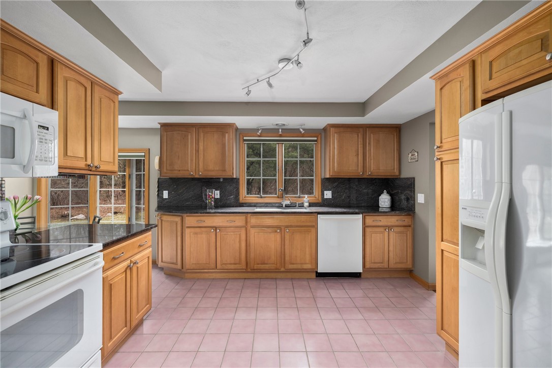 1250 Wordens Pond Road Charlestown, RI 02813 - Photo 7 of 50