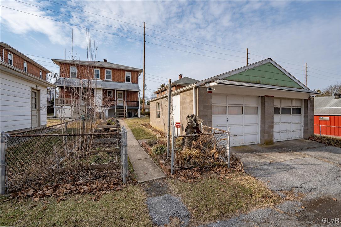 1444 Shimerville Road Emmaus, PA 18049 - Photo 24 of 26 https://matrix.lvar-mls.com/Matrix/MediaManager/Sh