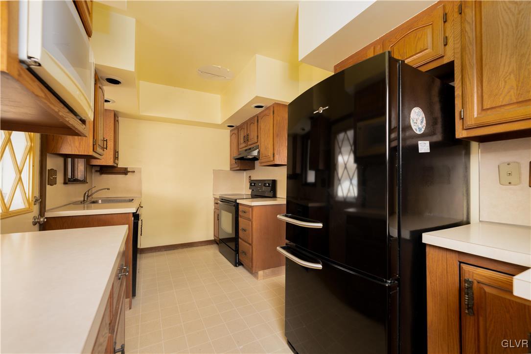 1444 Shimerville Road Emmaus, PA 18049 - Photo 7 of 26 https://matrix.lvar-mls.com/Matrix/MediaManager/Sh