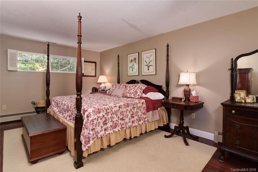 55 Dillingham Road Asheville, NC 28805 - Photo 10 of 24 Gallery Image 10