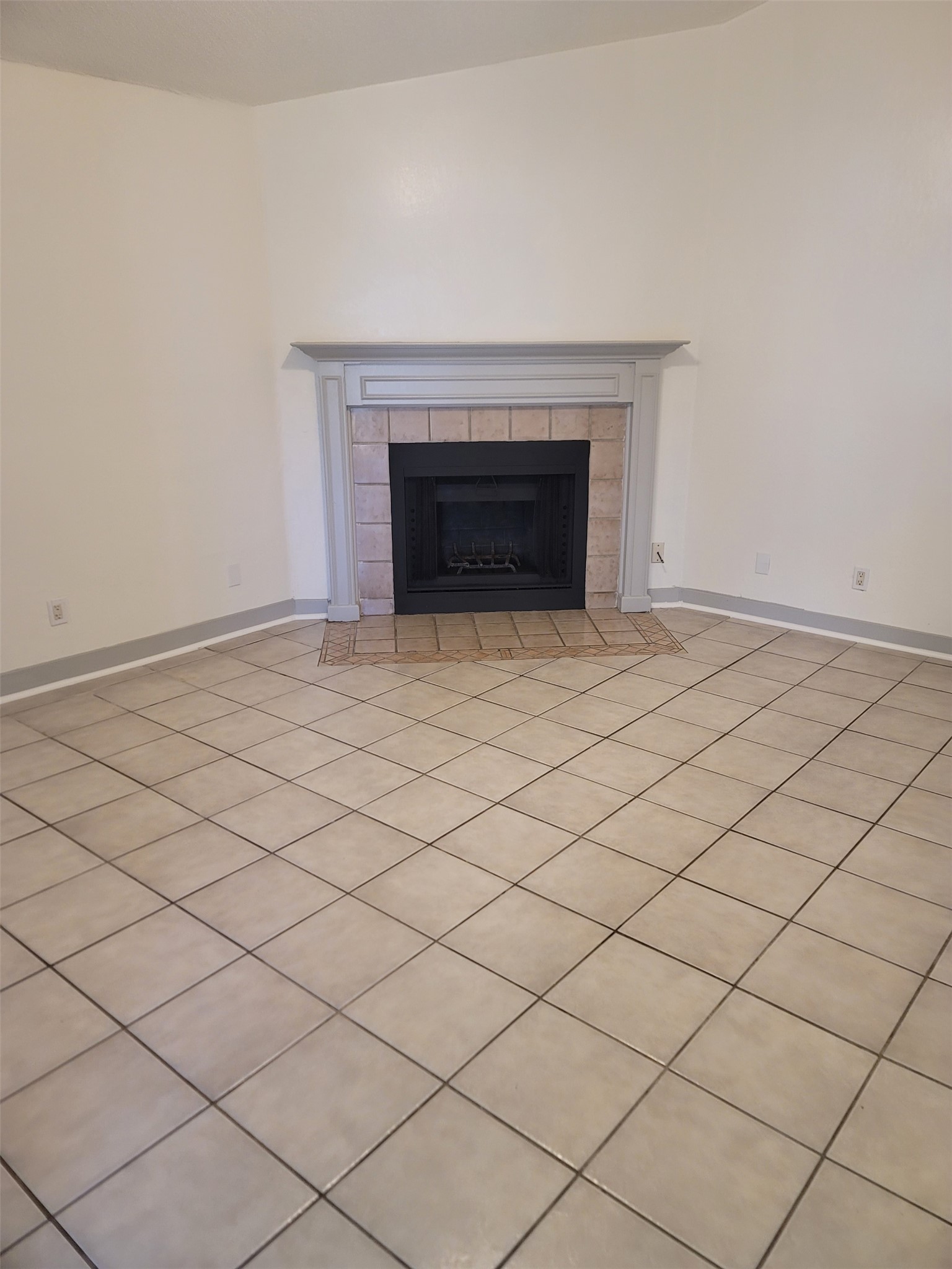 375 Fantail Loop, Unit B Austin, TX 78734 - Photo 4 of 22 Gallery Image 4