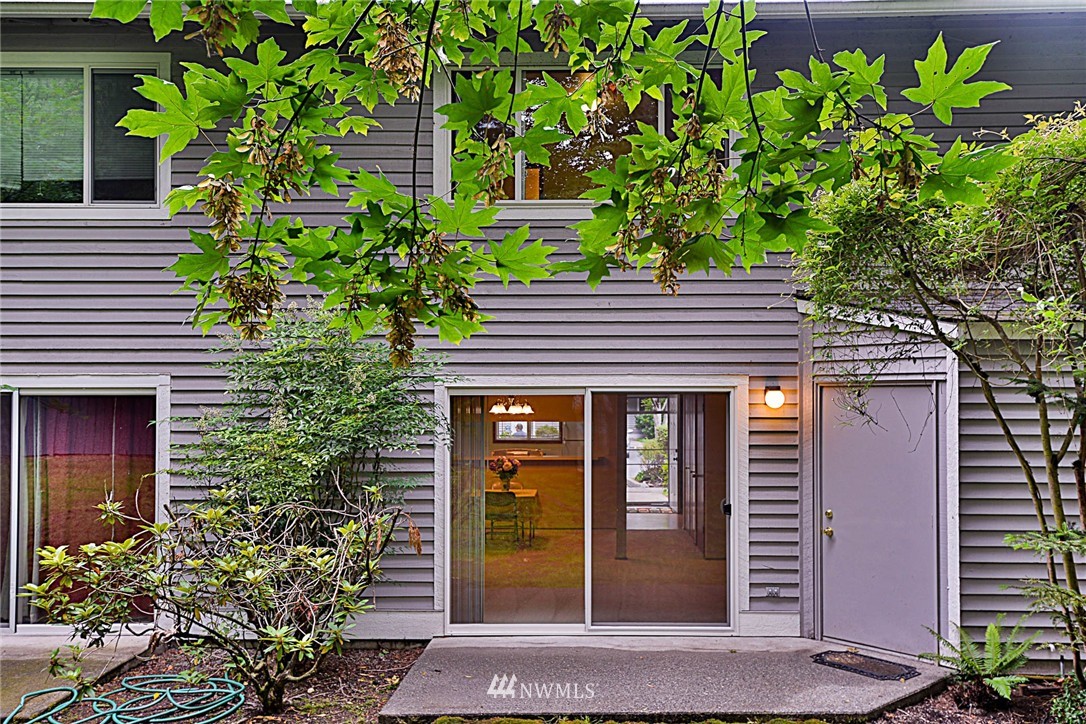 1526 192nd Street Southeast, Unit R2 Bothell, WA 98012 - Photo 8 of 11