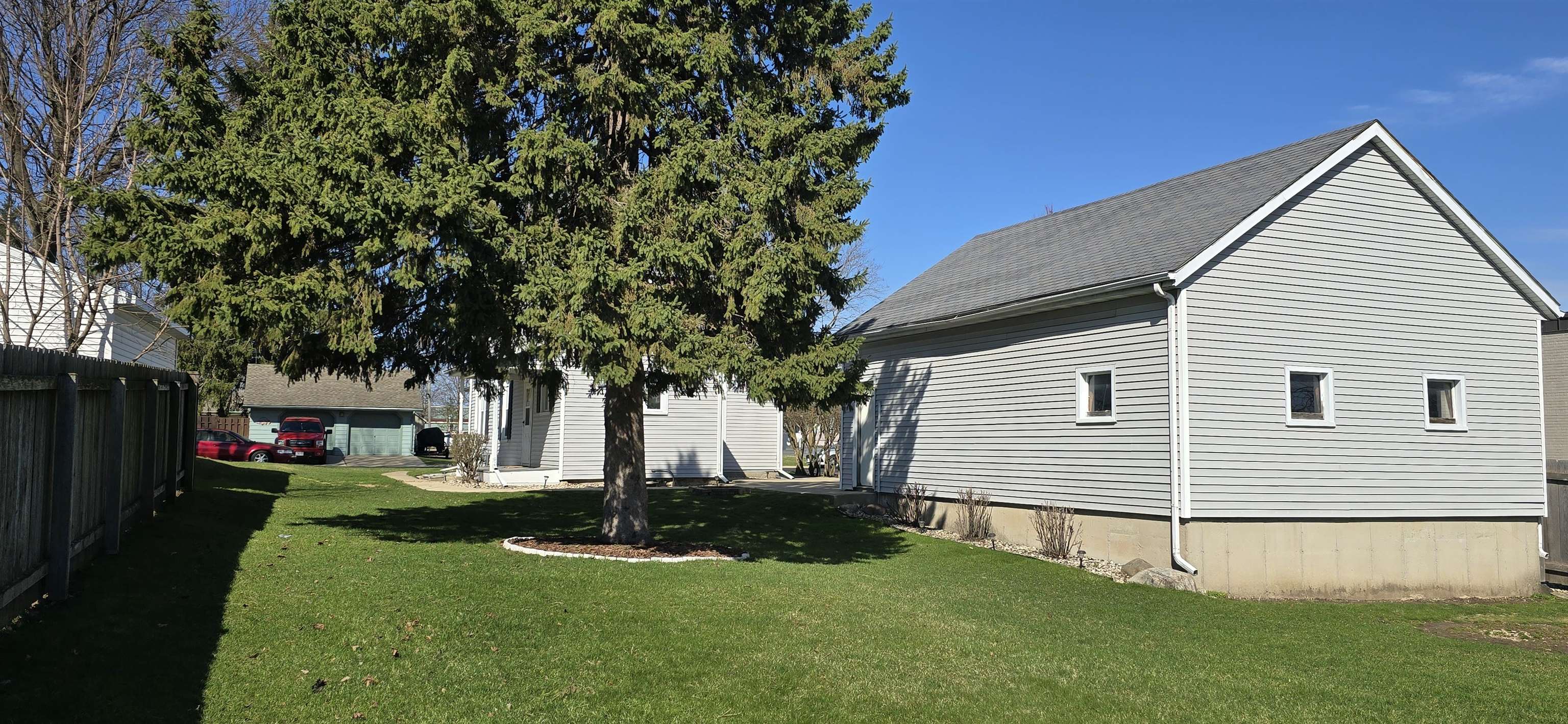 105 Bacon Street Waunakee, WI 53597 - Photo 5 of 49