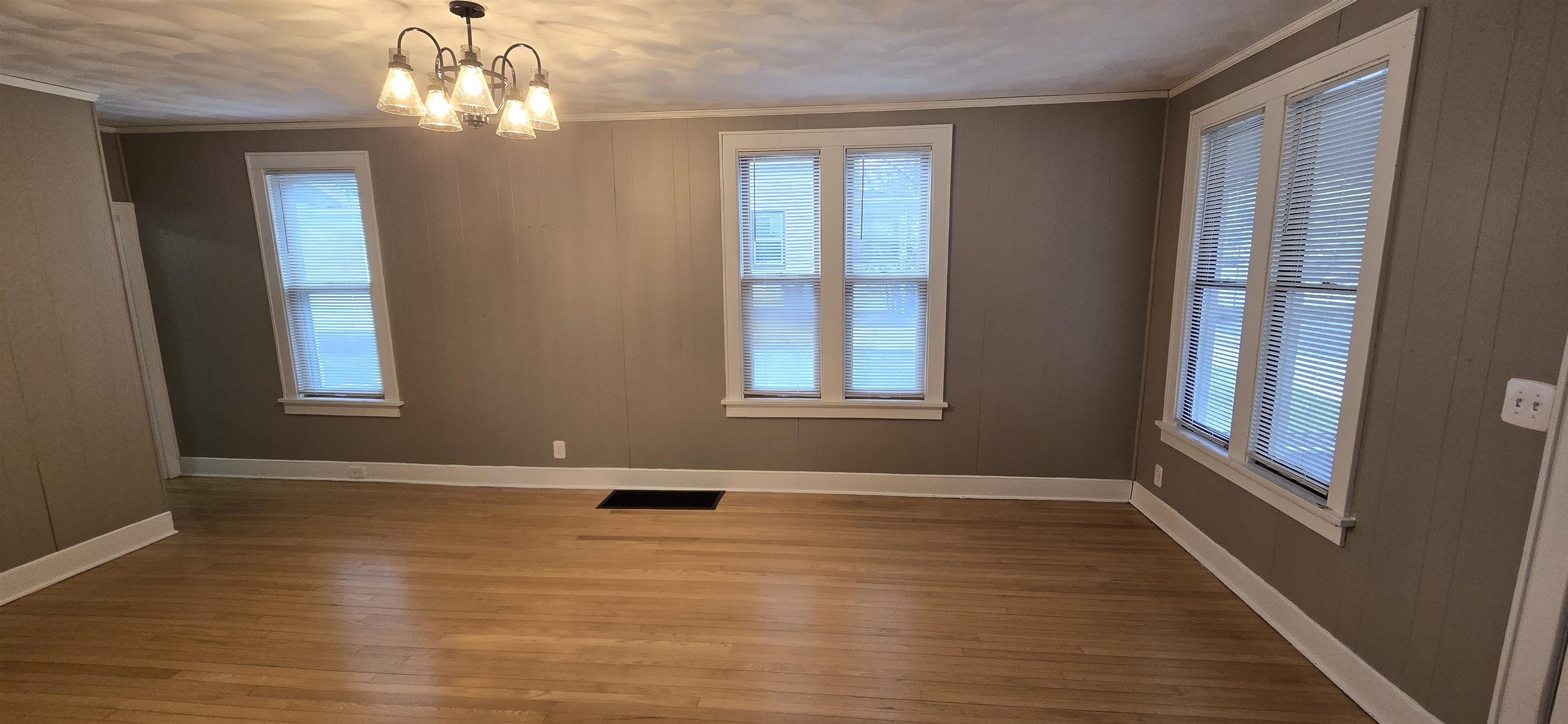 105 Bacon Street Waunakee, WI 53597 - Photo 10 of 49