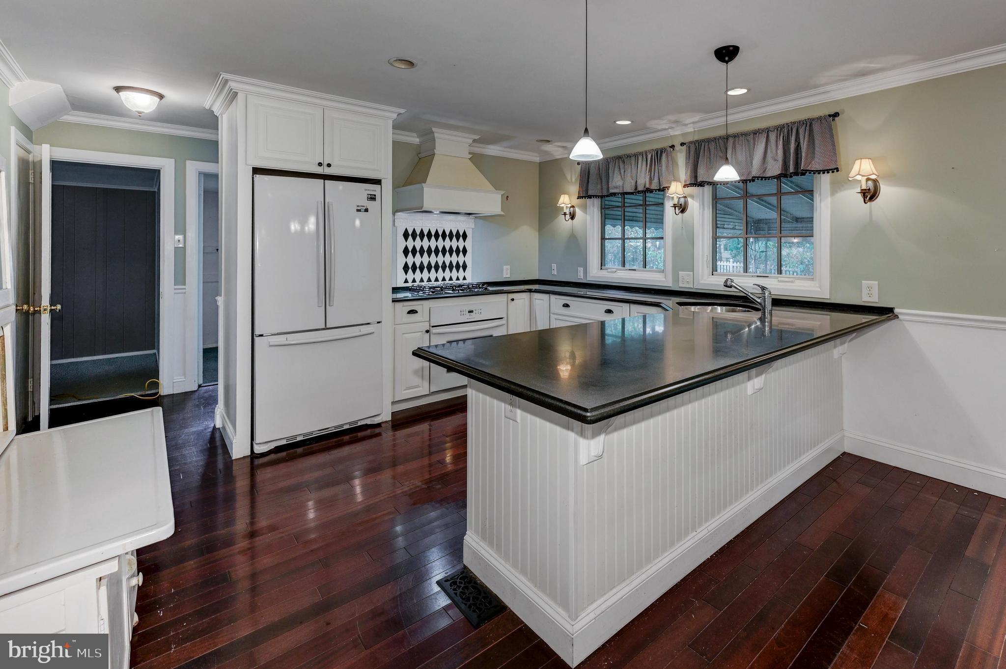 206 Round Hill Road Voorhees, NJ 08043 - Photo 3 of 33 Kitchen