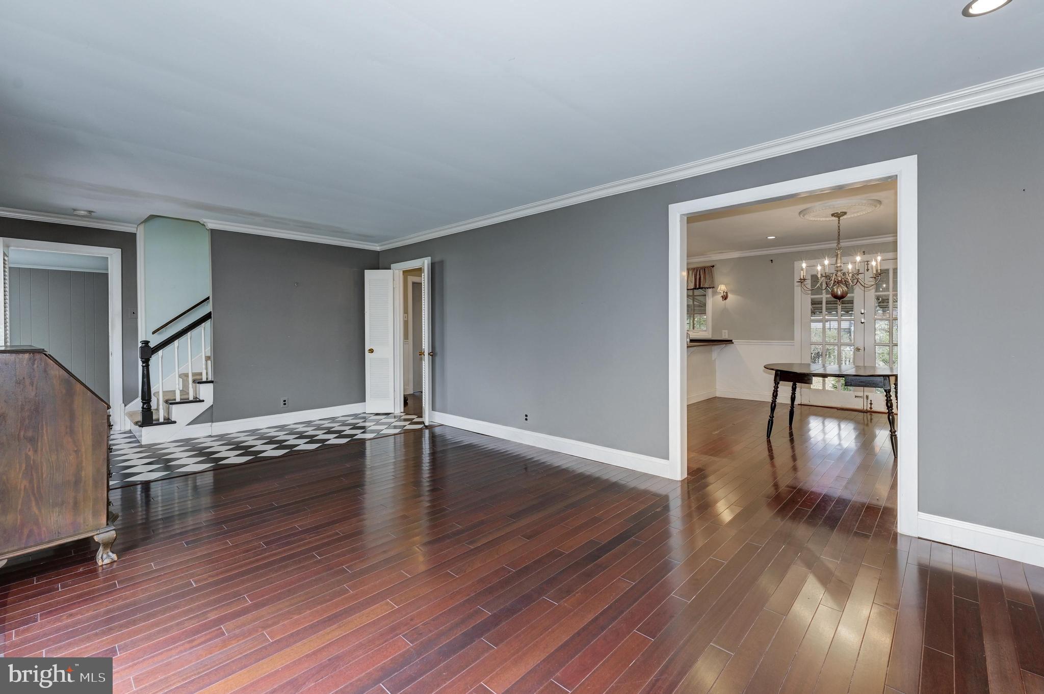 206 Round Hill Road Voorhees, NJ 08043 - Photo 8 of 33 Family Room