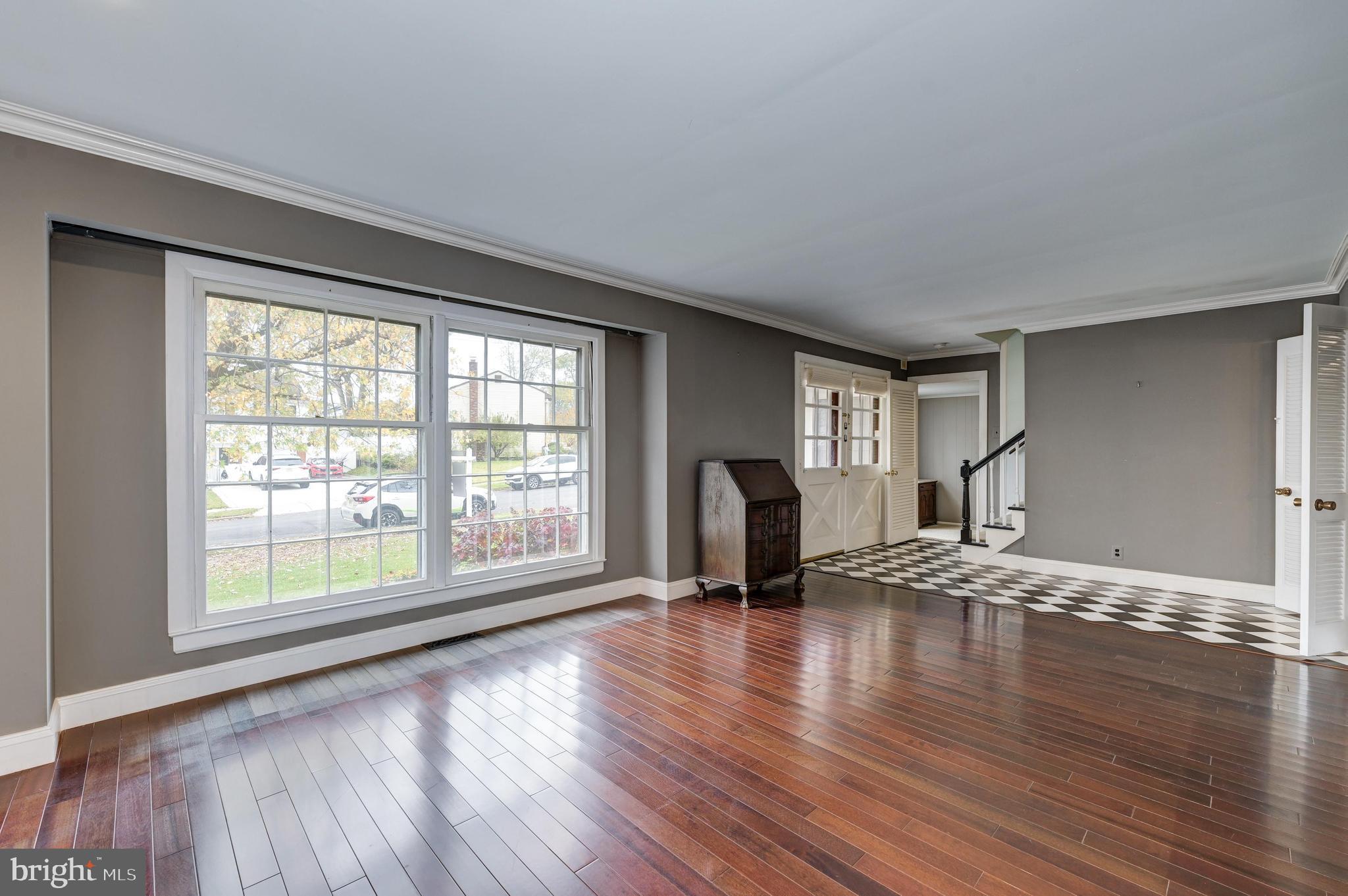 206 Round Hill Road Voorhees, NJ 08043 - Photo 10 of 33 Family Room