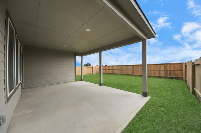 $472,630 | 2106 Della Lakes, Fresno, TX 77545