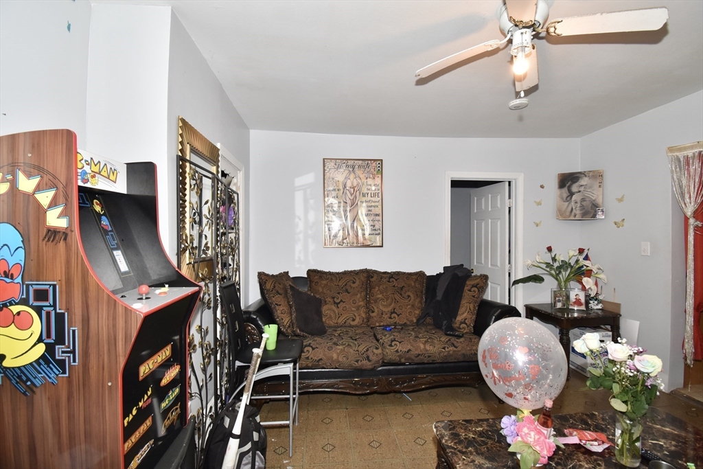 112 Bay Street Springfield, MA 01109 - Photo 20 of 24 Gallery Image 20