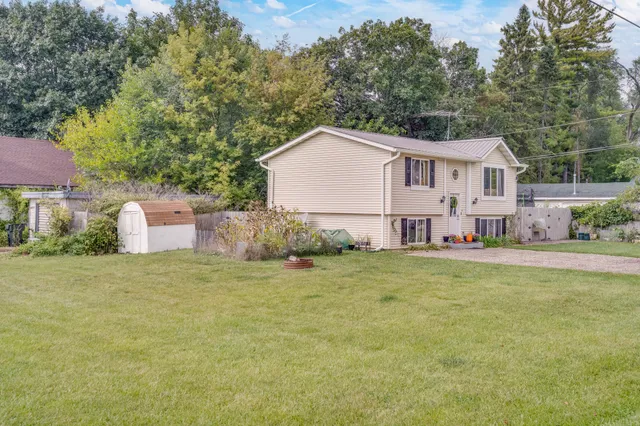 $299,900 | 11510 270th Avenue, Salem Lakes, WI 53179