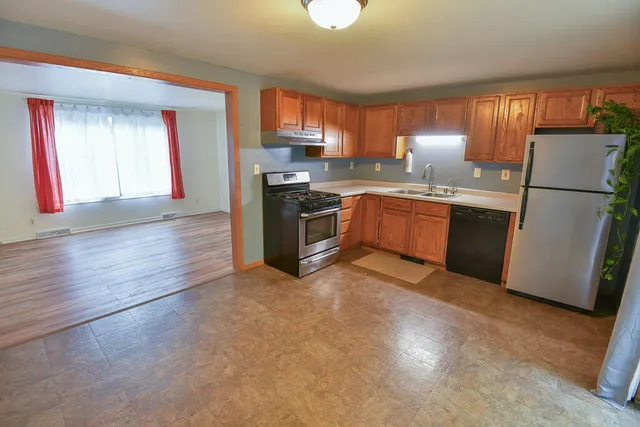 $299,900 | 11510 270th Avenue, Salem Lakes, WI 53179