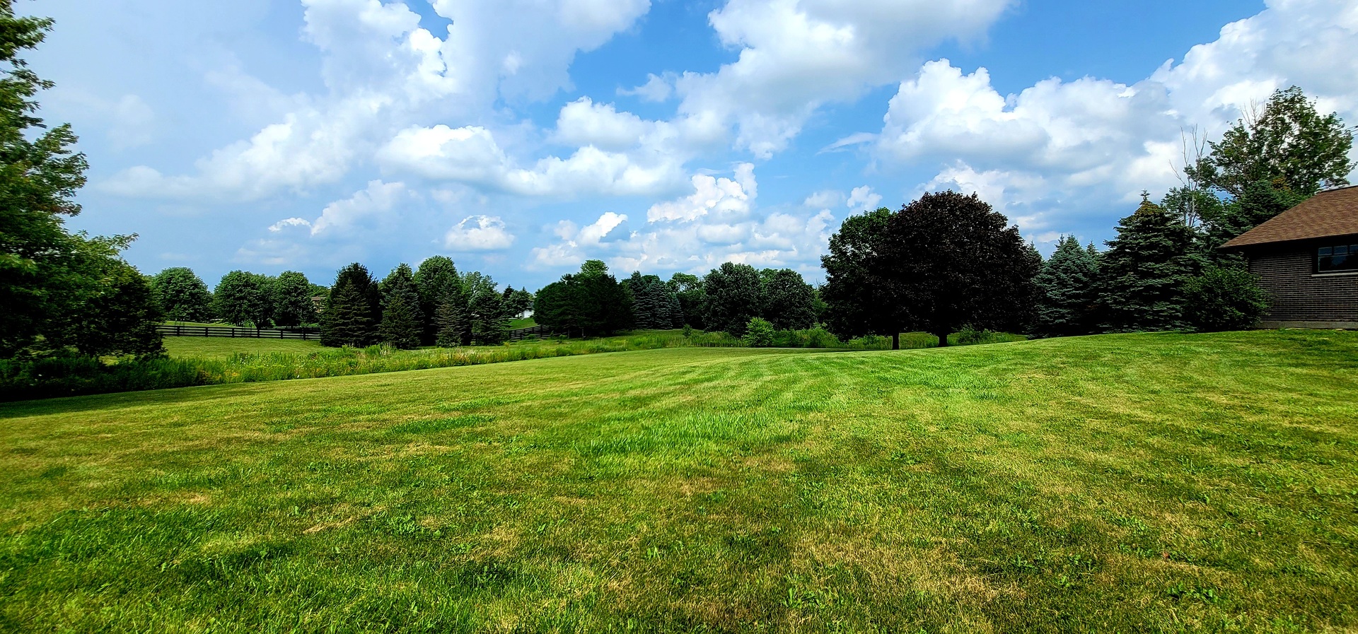 6514 Hamilton Road Huntley, IL 60142 - Photo 32 of 40 a view of building with garden