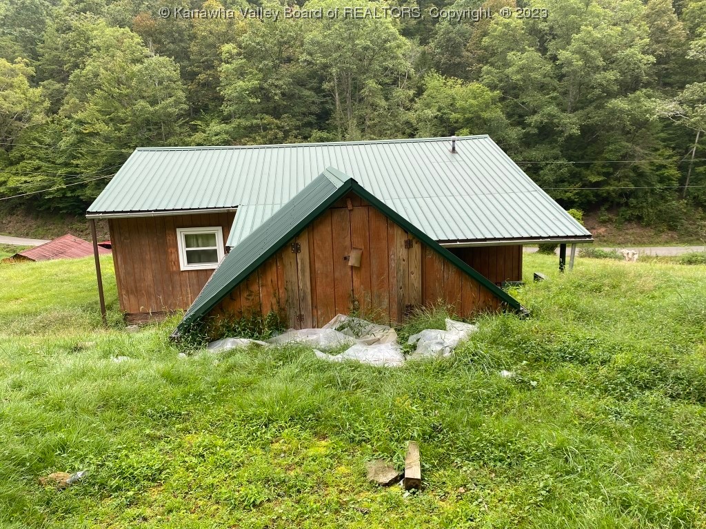 1398 Speed Road Spencer, WV 25276 - Photo 15 of 49 Gallery Image 15