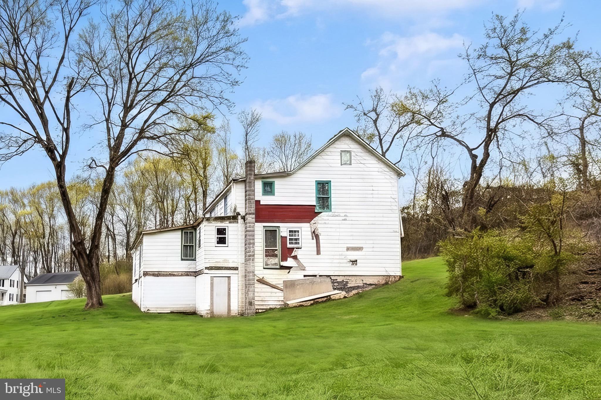 584 Aspers-Bendersville Road Aspers, PA 17304 - Photo 3 of 27 a view of a house with a yard