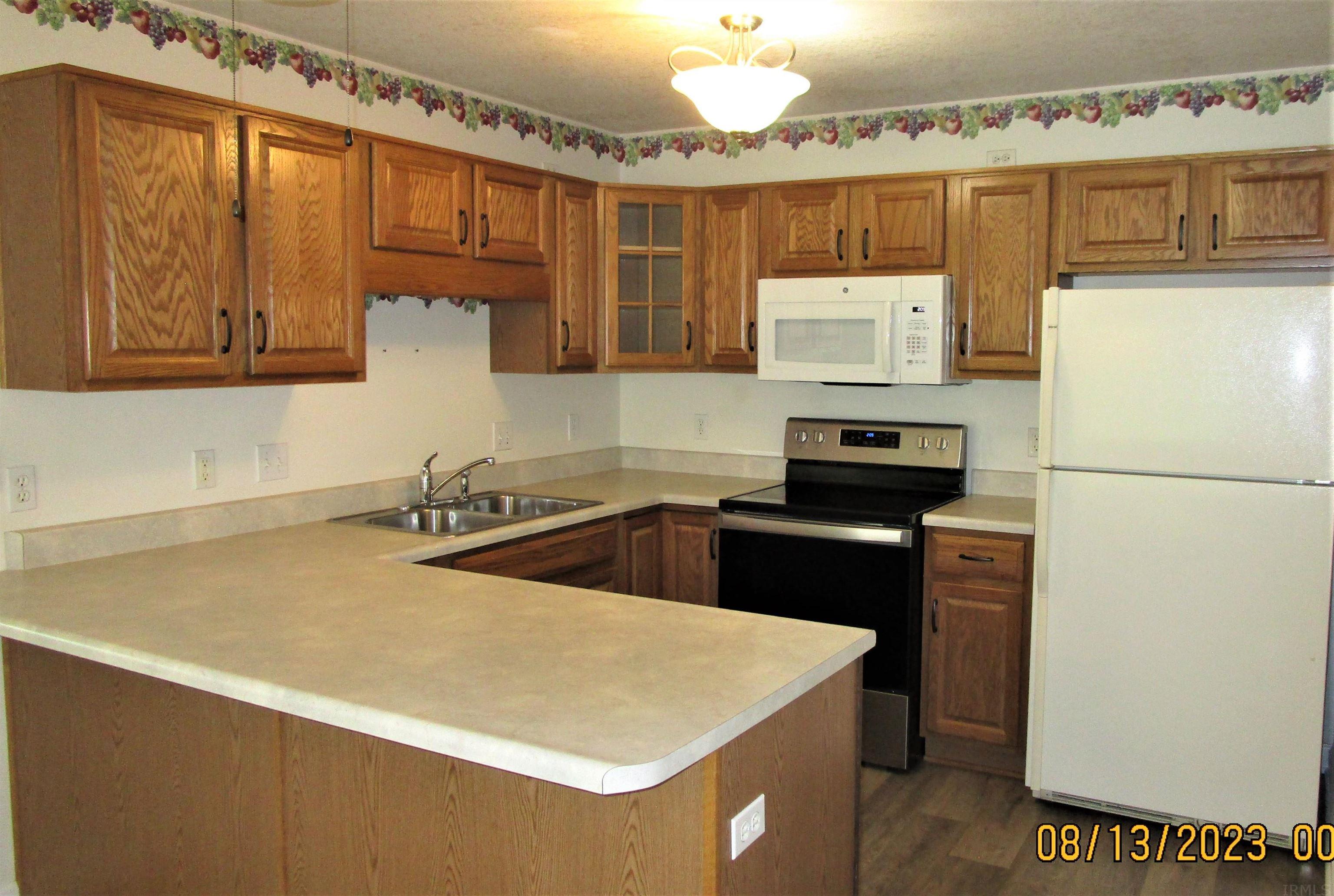 1355 Champions Pointe Decatur, IN 46733 - Photo 3 of 31