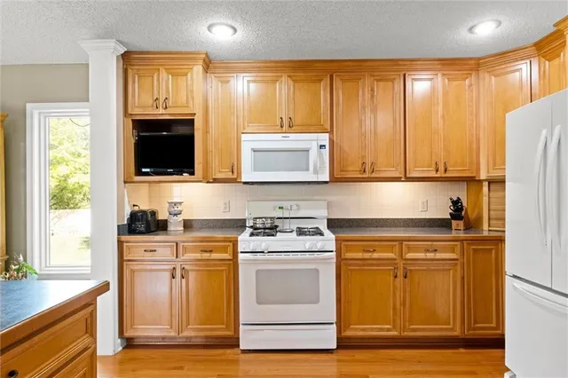 $419,000 | 10930 North Miller Lane, Kansas City, KS 66109