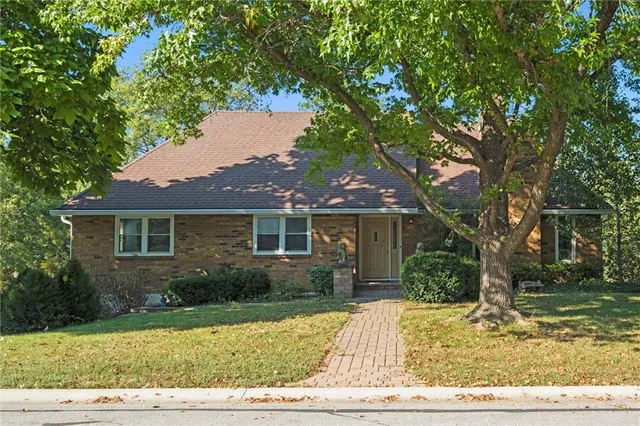$419,000 | 10930 North Miller Lane, Kansas City, KS 66109