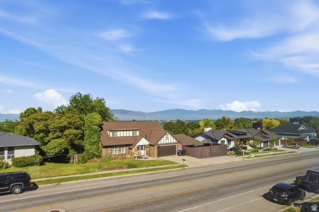 4078 Foothill Drive Provo, UT 84604 - Photo 3 of 31