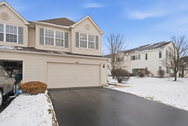$289,900 | 1110 Colonial Drive, Joliet, IL 60432