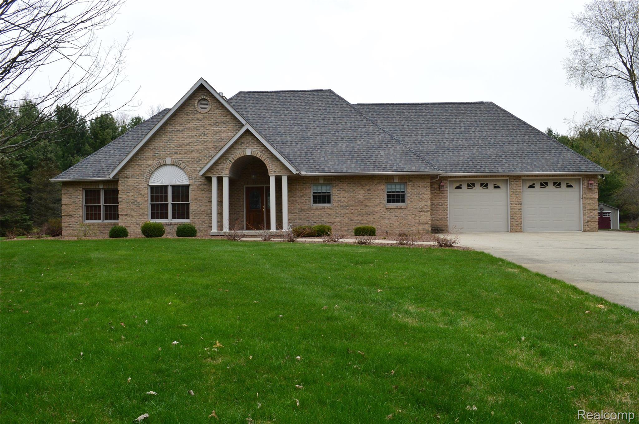 1191 Riley Road Caro, MI 48723 - Photo 1 of 27 DSC_1095.JPG