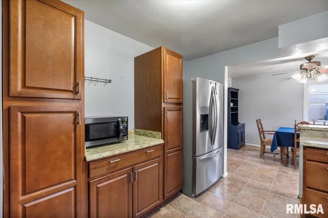 $180,000 | 337 5th St Court, Silvis, IL 61282