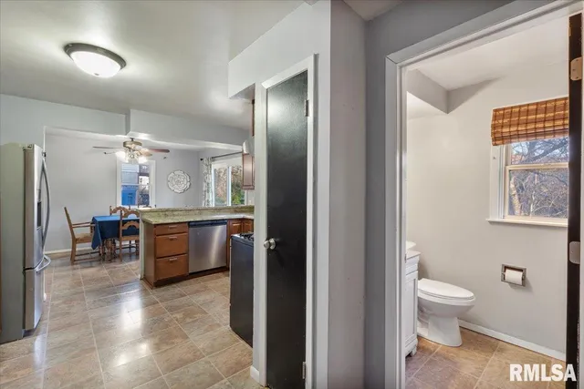 $180,000 | 337 5th St Court, Silvis, IL 61282