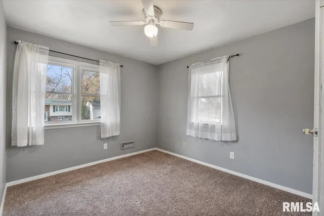 $180,000 | 337 5th St Court, Silvis, IL 61282