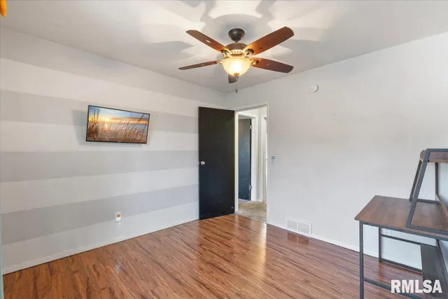 $180,000 | 337 5th St Court, Silvis, IL 61282