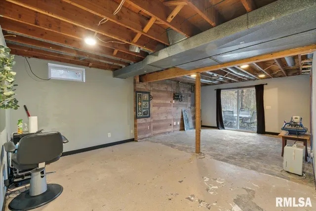 $180,000 | 337 5th St Court, Silvis, IL 61282