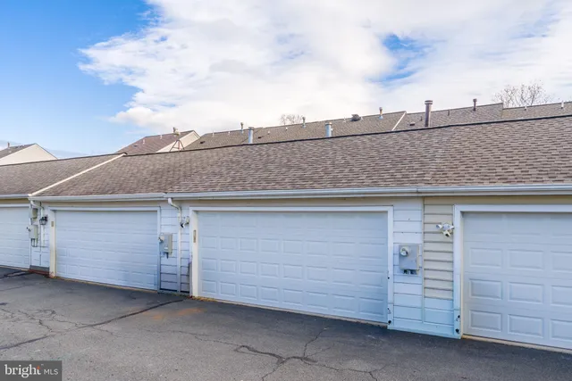 $635,000 | 20419 Charter Oak Drive, Ashburn, VA 20147