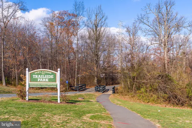 $635,000 | 20419 Charter Oak Drive, Ashburn, VA 20147