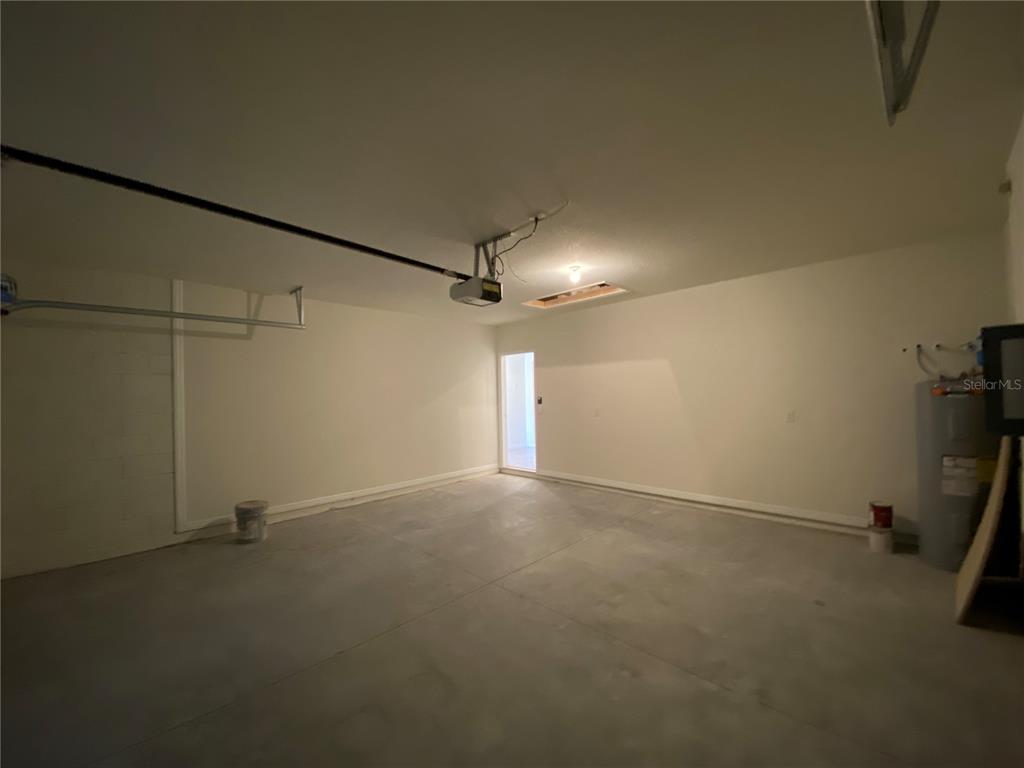 14 Hickory Course Lane Ocala, FL 34472 - Photo 18 of 20 a view of an empty room