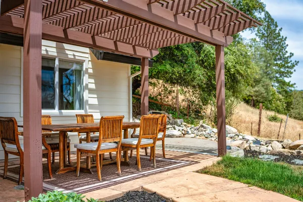 $689,000 | 3554 Braden Road, Camino, CA 95709