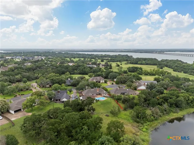 $565,000 | 8216 Teakwood Drive, Woodway, TX 76712