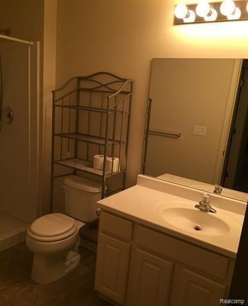 34094 Utica Road Fraser, MI 48026 - Photo 8 of 16 31242623-7.jpg