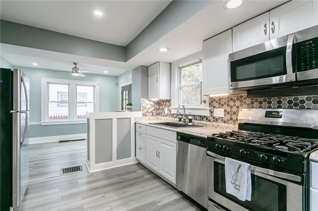 746 Woodbine Avenue Rochester, NY 14619 - Photo 5 of 21