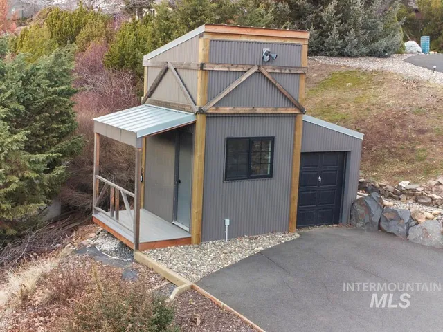 $724,900 | 763 Indian Hills Drive, Moscow, ID 83843