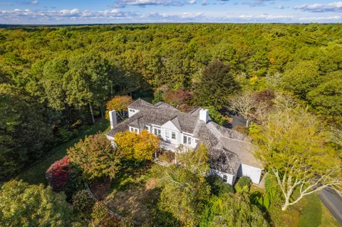 $3,500,000 | 140 Seapuit Road, Osterville, MA 02655