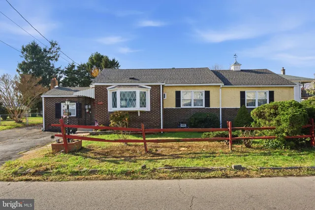 $335,000 | 1034 2nd Avenue, Croydon, PA 19021