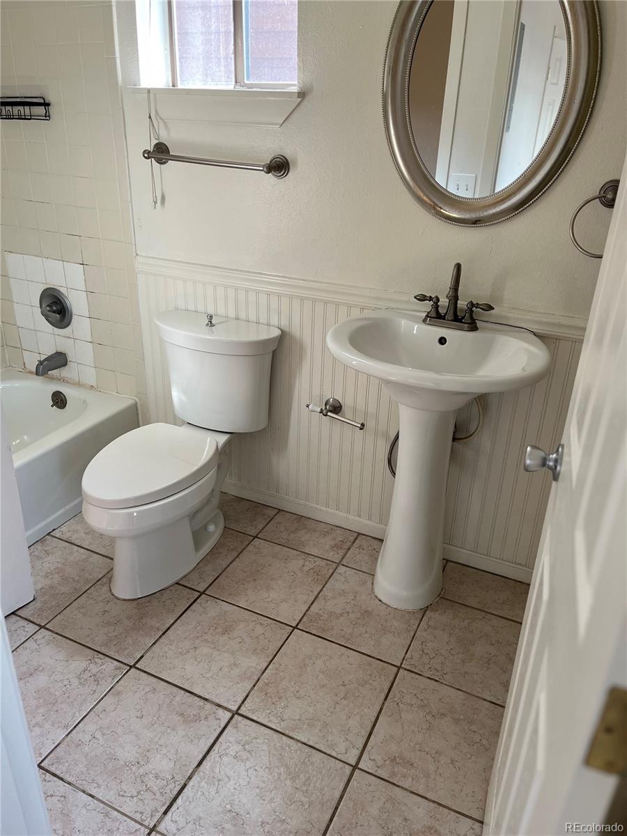 2255 South Buckley Road, Unit 202 Aurora, CO 80013 - Photo 8 of 9