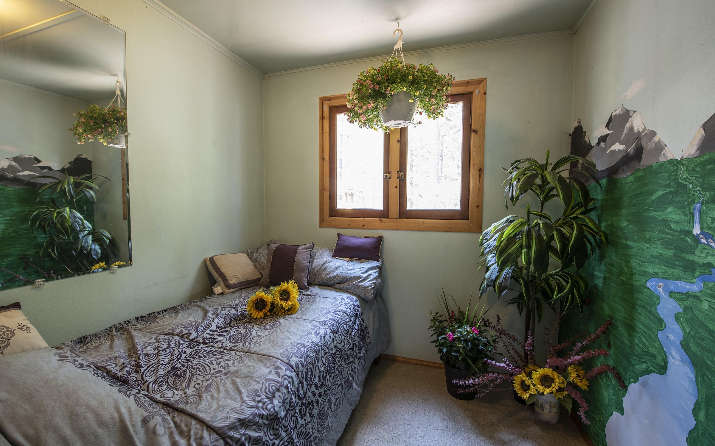 52357 Dustan Road La Pine, OR 97739 - Photo 9 of 37 #17 Sm bedroom