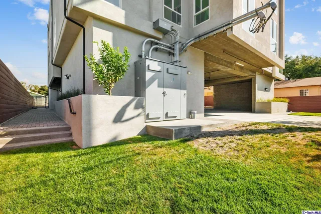 $2,950 | 7064 Greeley Street, Unit 102, Tujunga, CA 91042