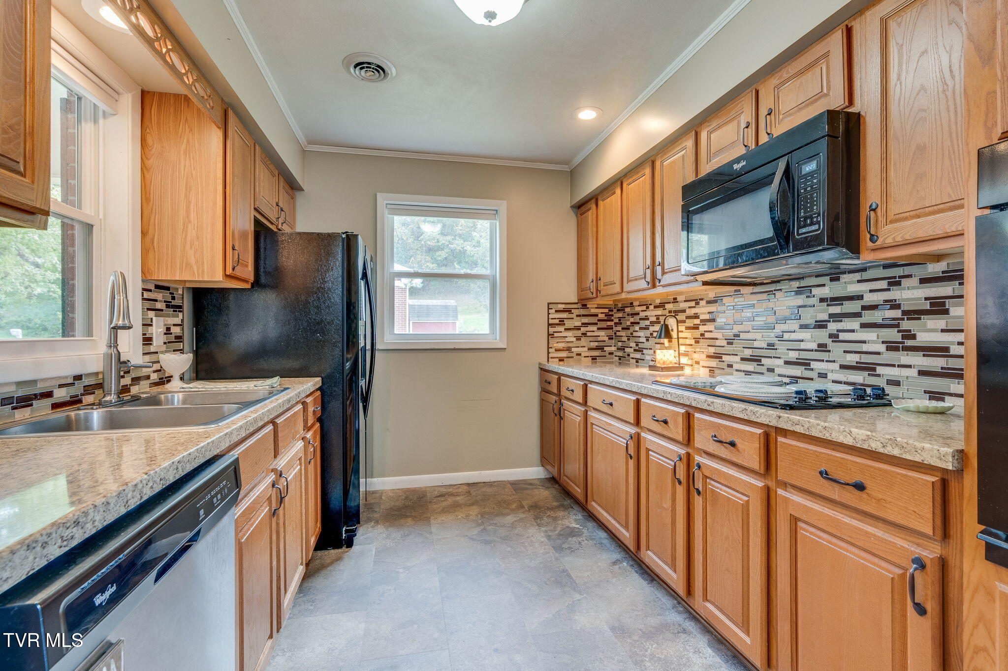 1006 Sylvan Circle Greeneville, TN 37745 - Photo 11 of 34 010