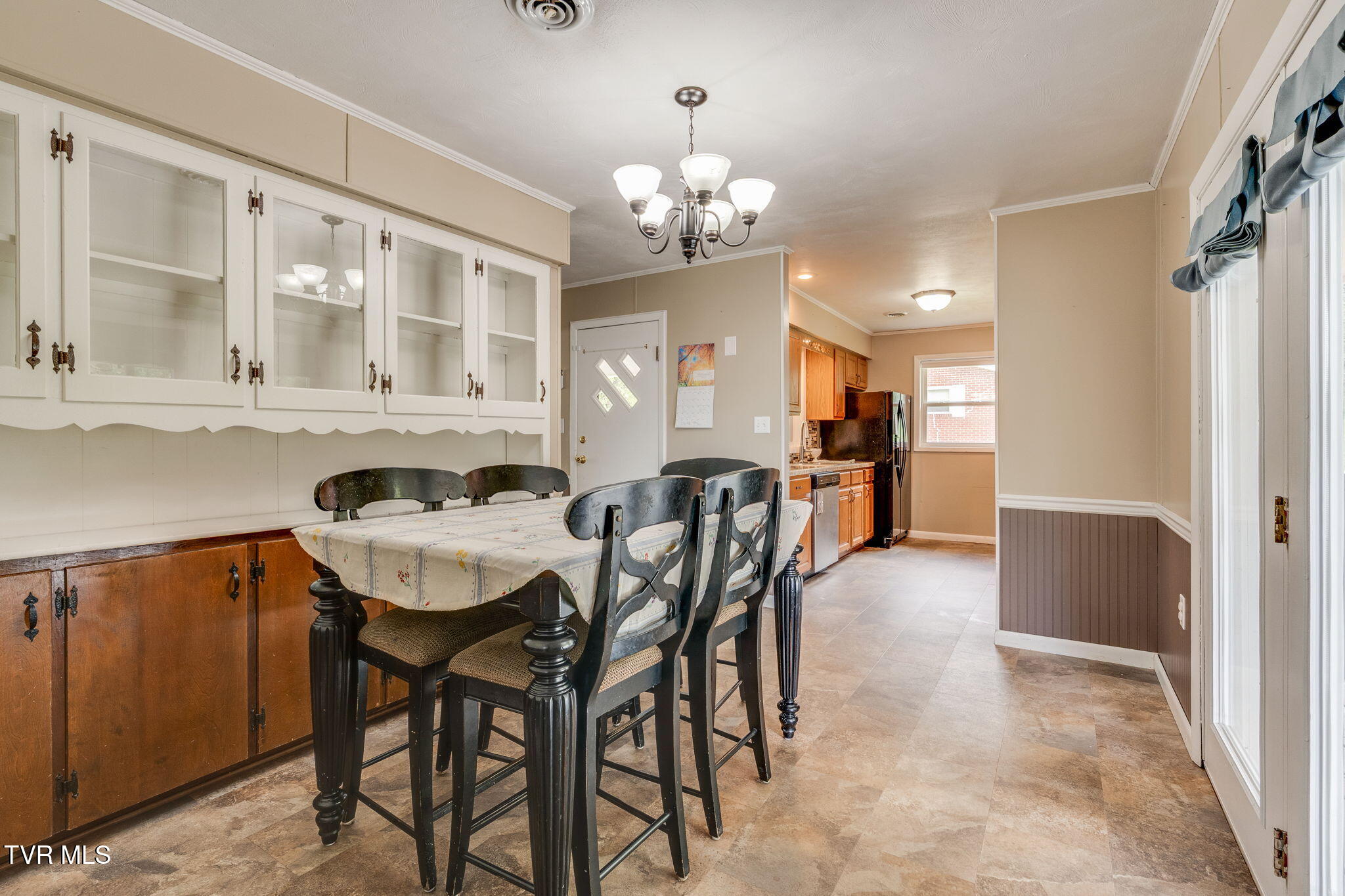 1006 Sylvan Circle Greeneville, TN 37745 - Photo 9 of 34 008