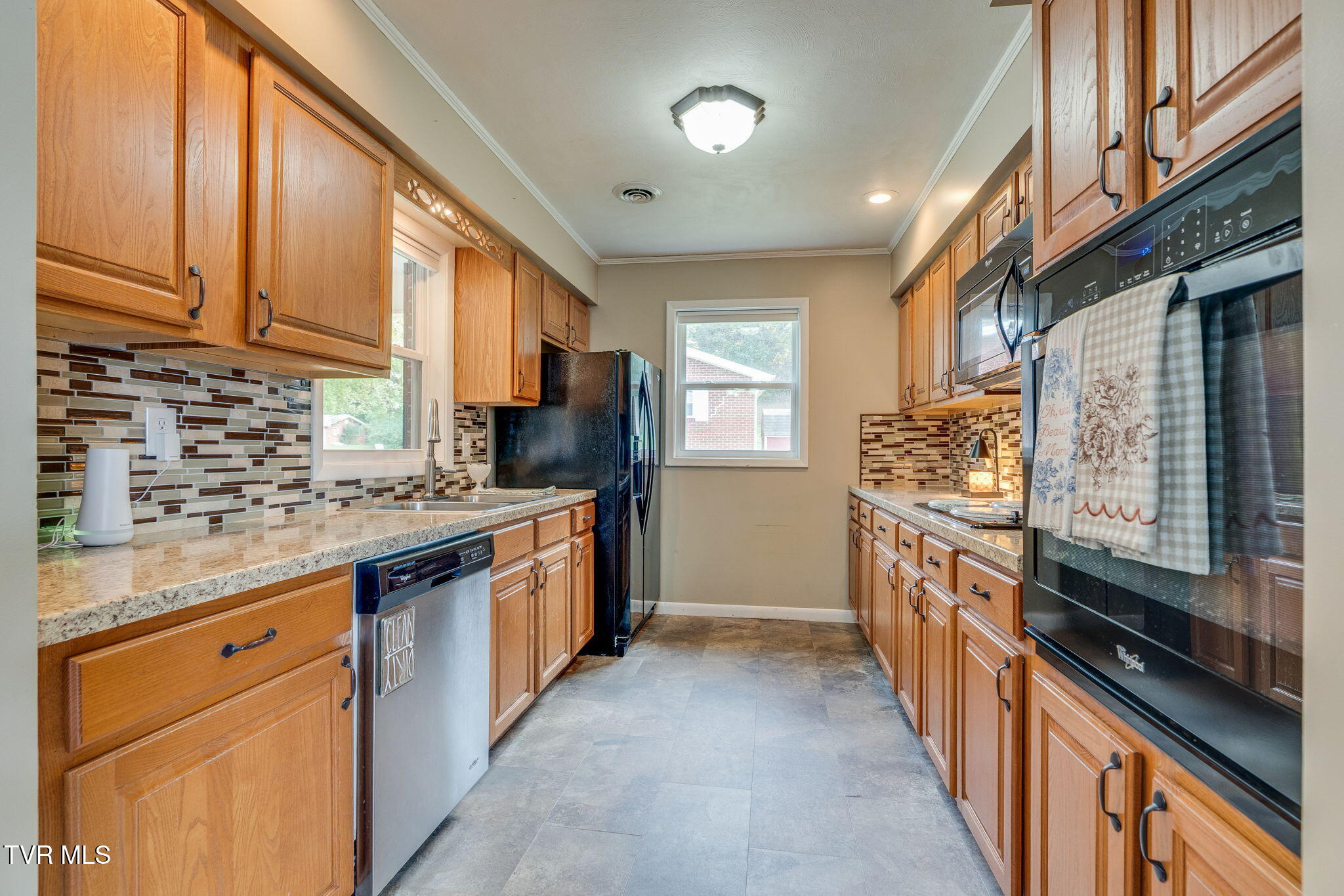 1006 Sylvan Circle Greeneville, TN 37745 - Photo 10 of 34 009