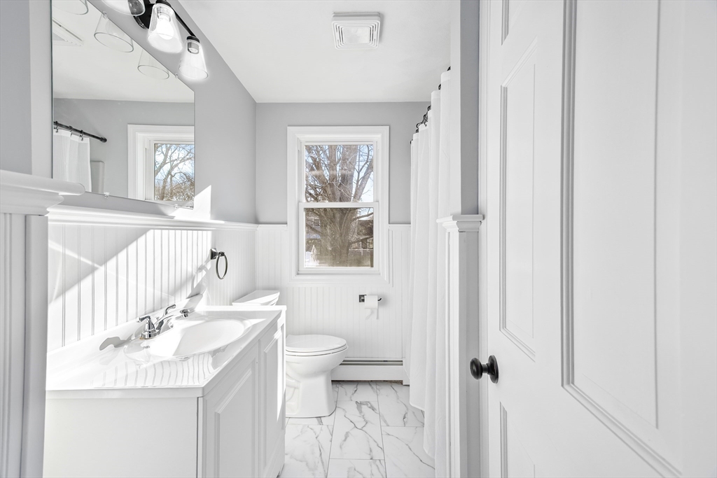 48 Narrows Road Bristol, RI 02809 - Photo 14 of 27